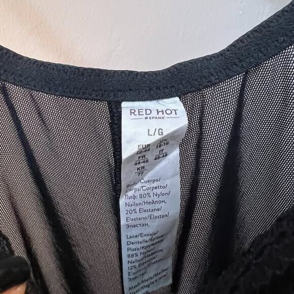 Black Lace Bodysuit – Elegant & Stretchy Fit - Picture 3 of 4